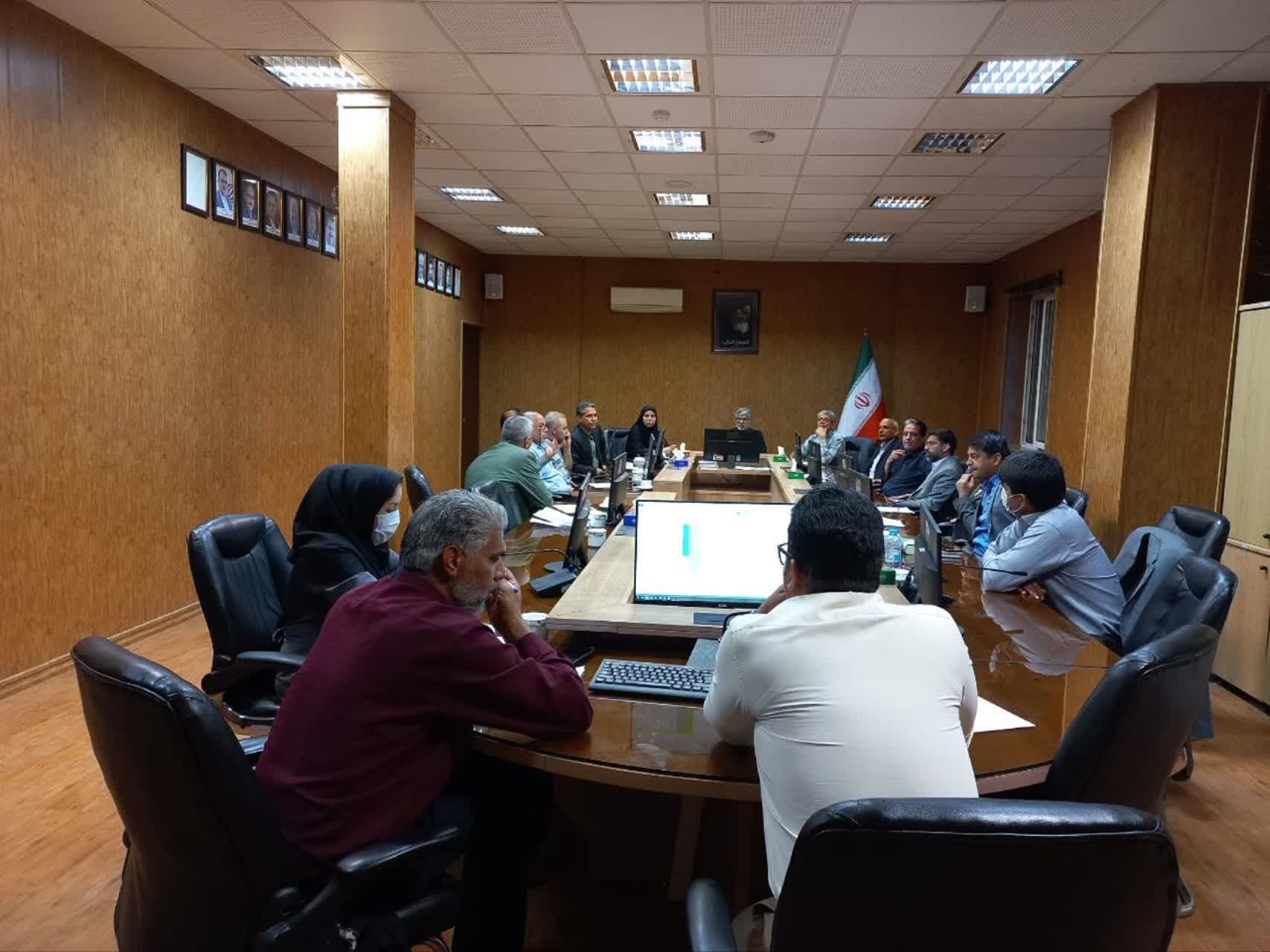 💠جلسه کمیته درآمدی شهرداری نیشابور برگزار شد  جلسه کمیته درآمدی شهرداری نیشابور با حضور مهندس میرفانی شهردار نیشابور، معاونین، مدیران حوزه مالی، مناطق و سازمان‌های تابعه برگزار شد.  ▫️