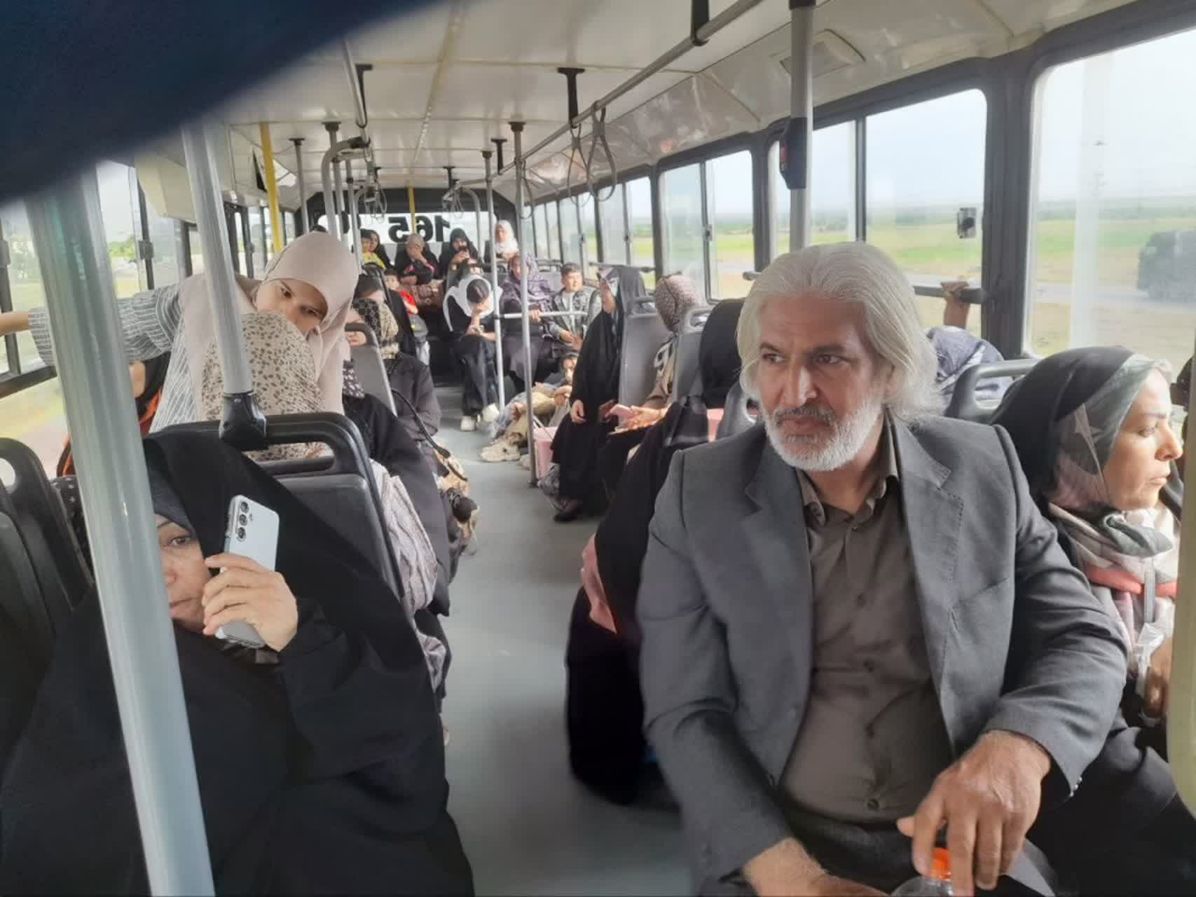 برگزاری اردوی زیارتی تفریحی ویژه اهالی باصفای گنبد سبز  شهرداری نیشابور
