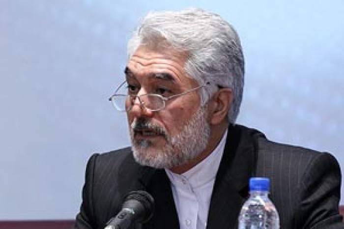 مسئله فرهنگی و دینی نباید کم رنگ شود